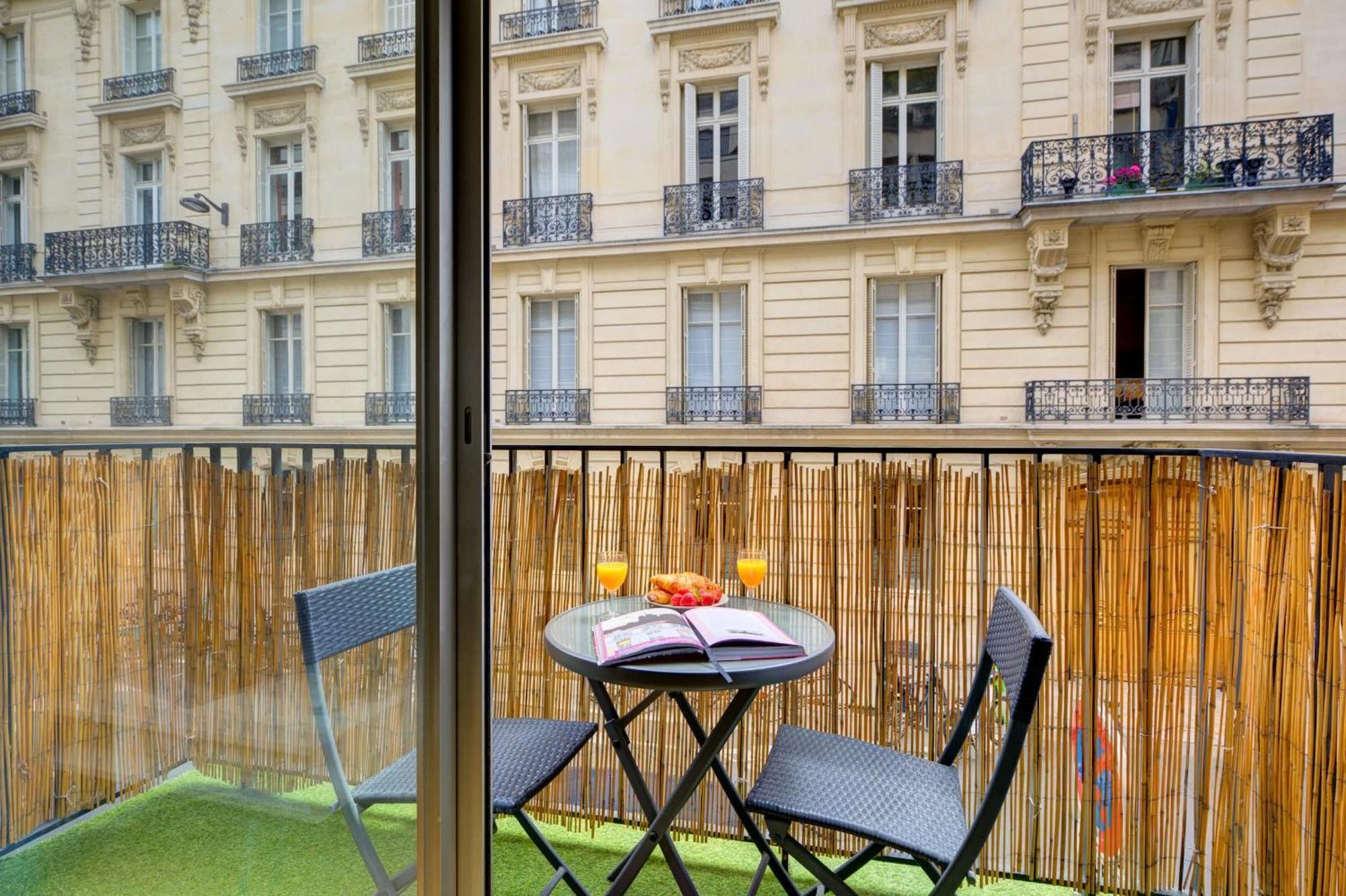 St Germain & Le Bon Marche With Balcony - Cityapartmentstay París Exterior foto